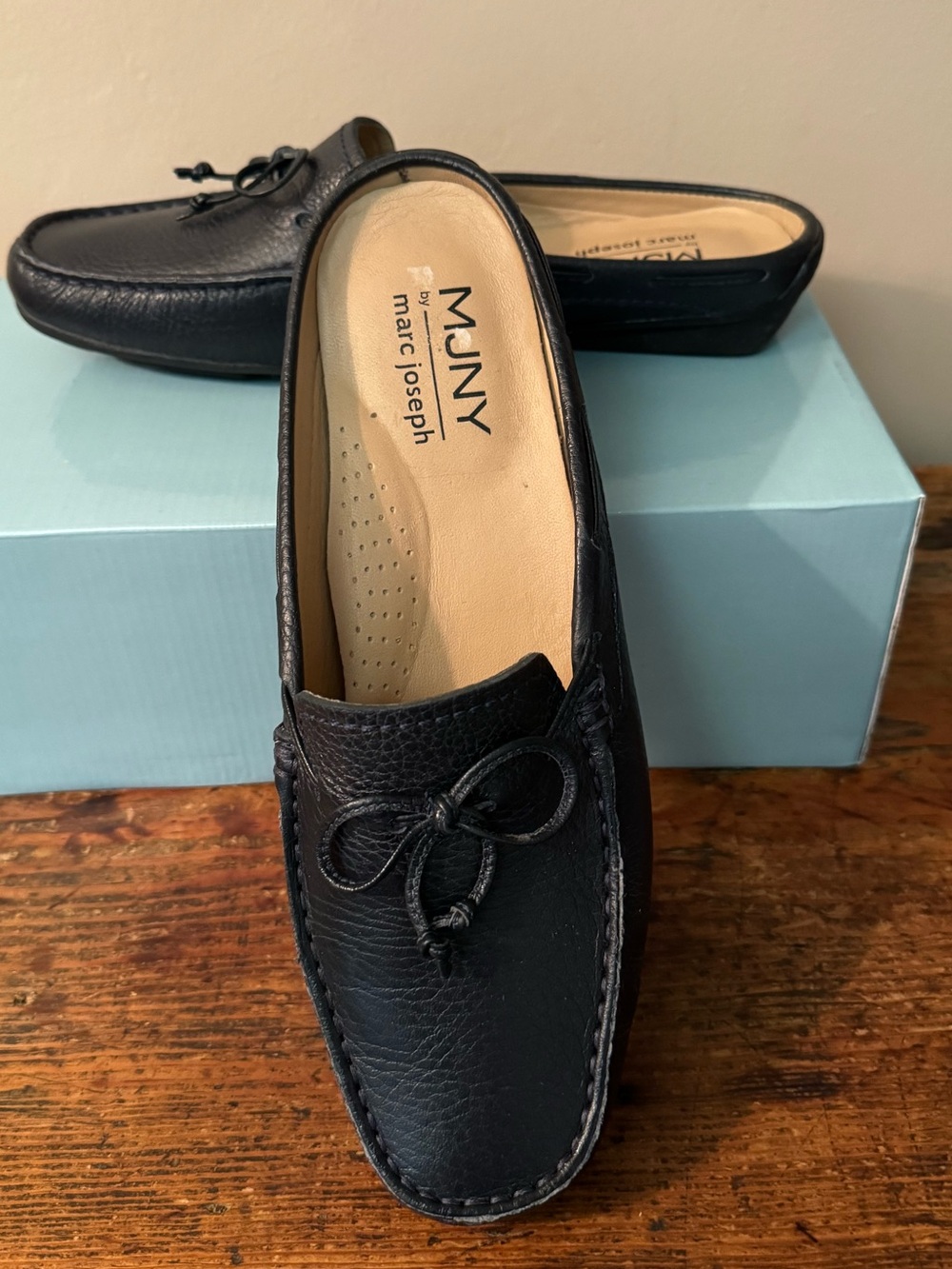 Marc Joseph women’s Dark Navy Leather Moc Toe Driving Loafers, size 9